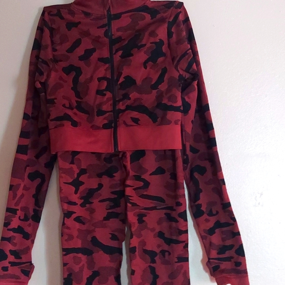 NEW MIX Stylish Camouflage Two-Piece Set - Picture 2 of 4